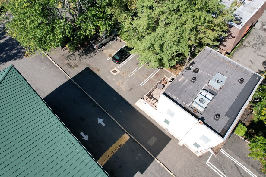 More Photos Of 24 Farview Ter, Paramus Office For Sale