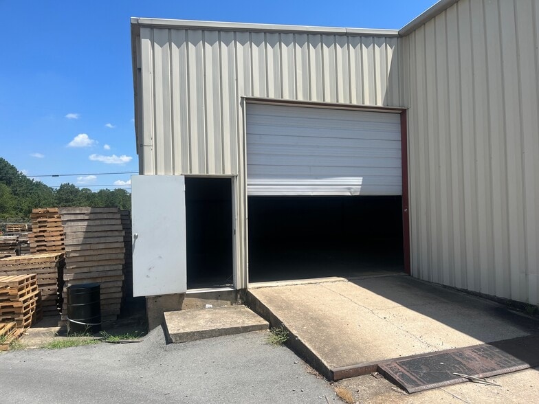 More Photos Of 11714 Arch St Pike, Little Rock Warehouse For Lease
