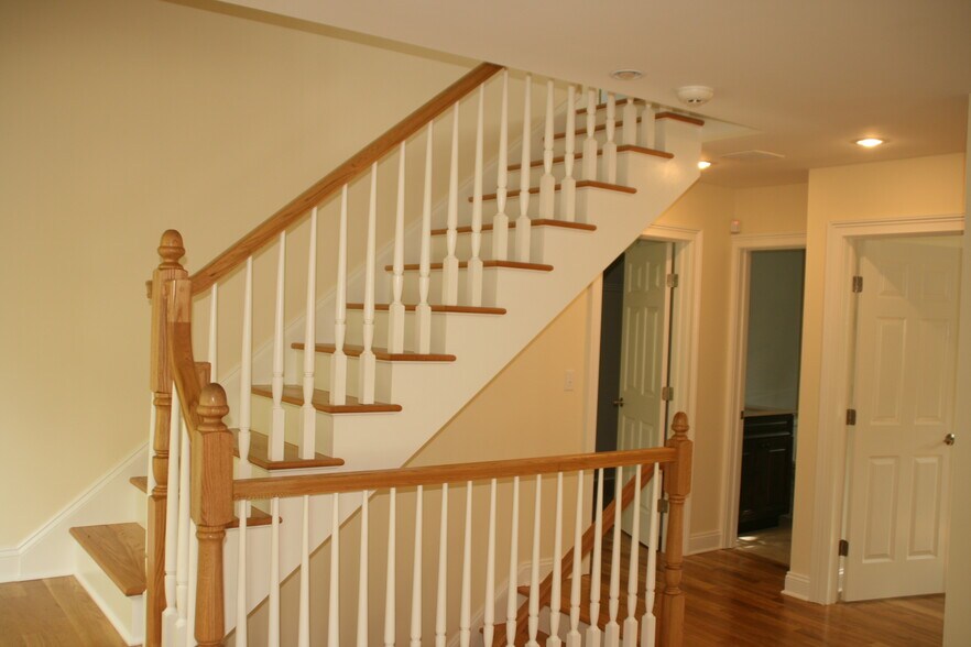 More Photos Of 1385 E Putnam Ave, Old Greenwich Office Residential For Sale