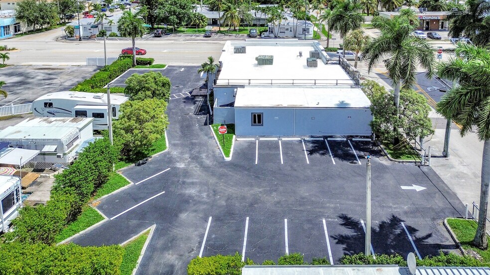 More Photos Of 425 N Federal Hwy, Hallandale Beach Medical For Lease