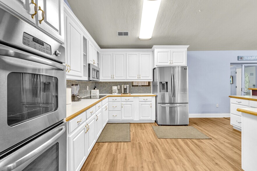 More Photos Of 5575 Milam Rd, Fairburn Medical For Sale