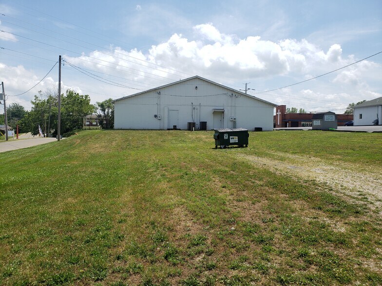 More Photos Of 528 E Main St, Park Hills Unknown For Lease