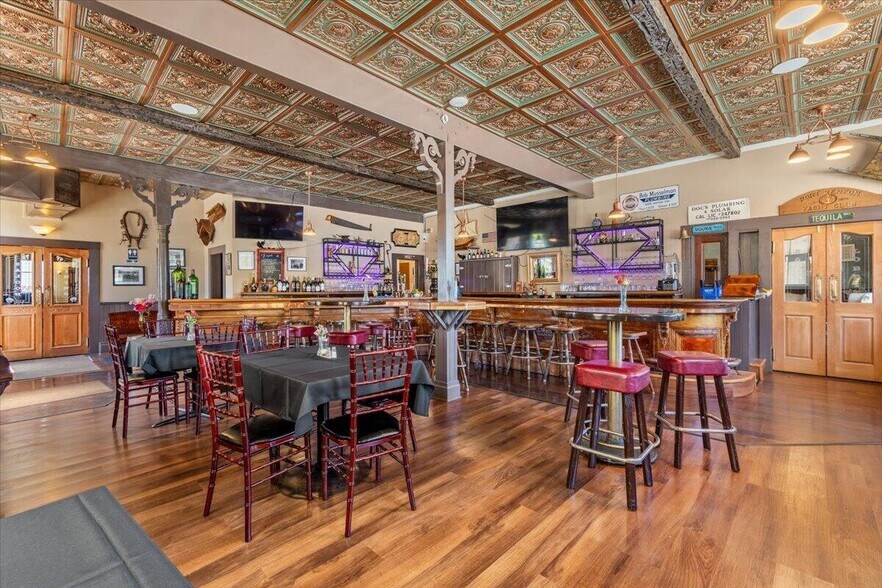 More Photos Of 315 Main St, Ferndale Hotel For Sale