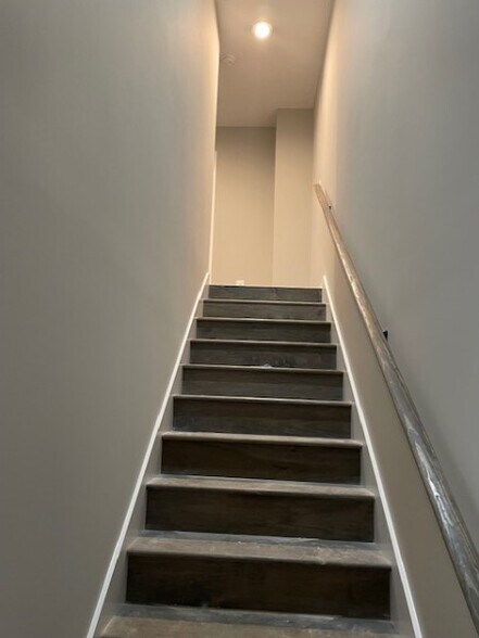 More Photos Of 300 8th Ave NW, Winchester Multifamily For Sale