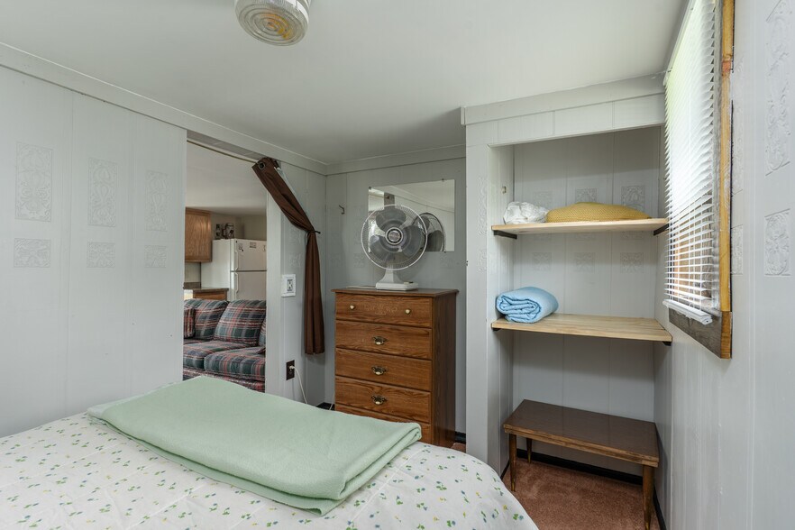 More Photos Of 229 E Lake Emily Rd, Crystal Falls Trailer Camper Park For Sale