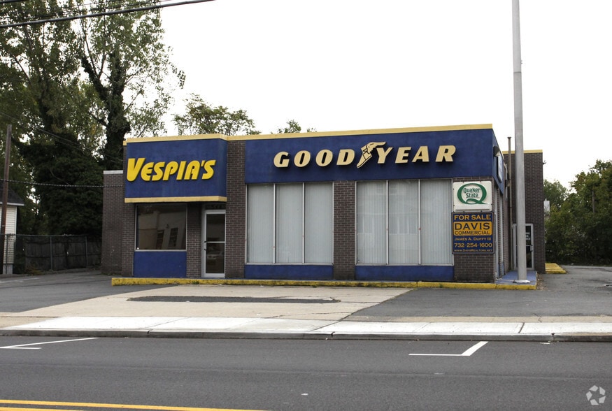 Primary Photo Of 544 Hamilton St, Somerset Auto Repair For Sale