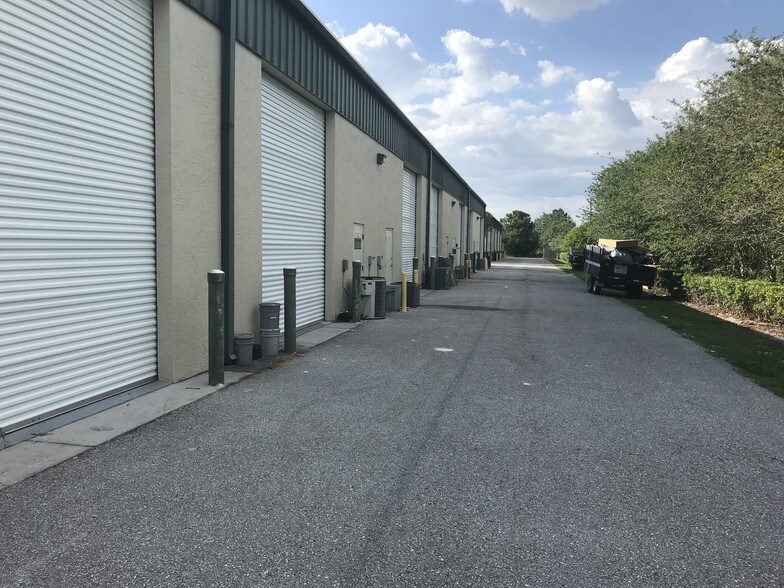 More Photos Of 8221-8239 Blaikie Ct, Sarasota Warehouse For Sale