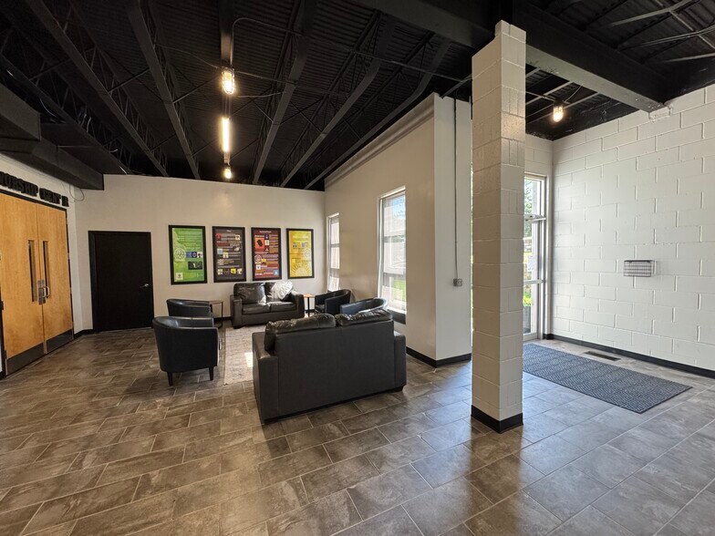 More Photos Of 2100 S 51st St, Omaha Religious Facility For Sale