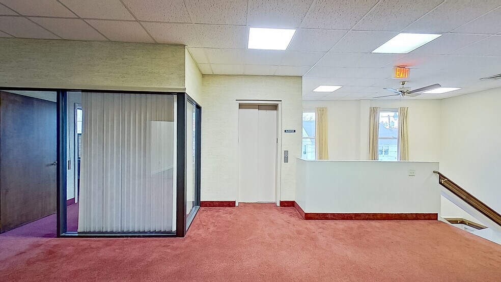 More Photos Of 4 Central St, Farmington Bank For Sale