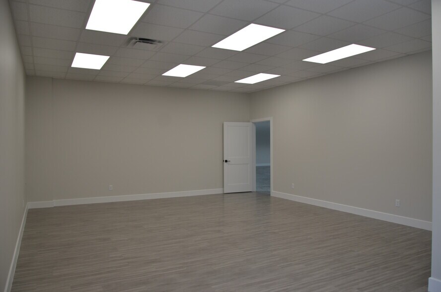 More Photos Of 21631 Rhodes Rd, Spring Unknown For Lease