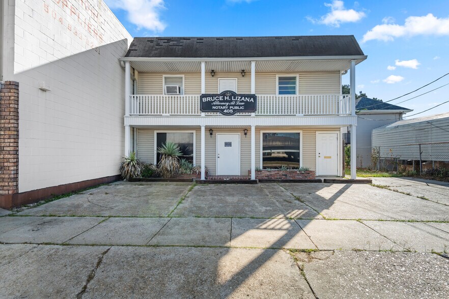 Primary Photo Of 405 N Causeway Blvd, Metairie Freestanding For Sale