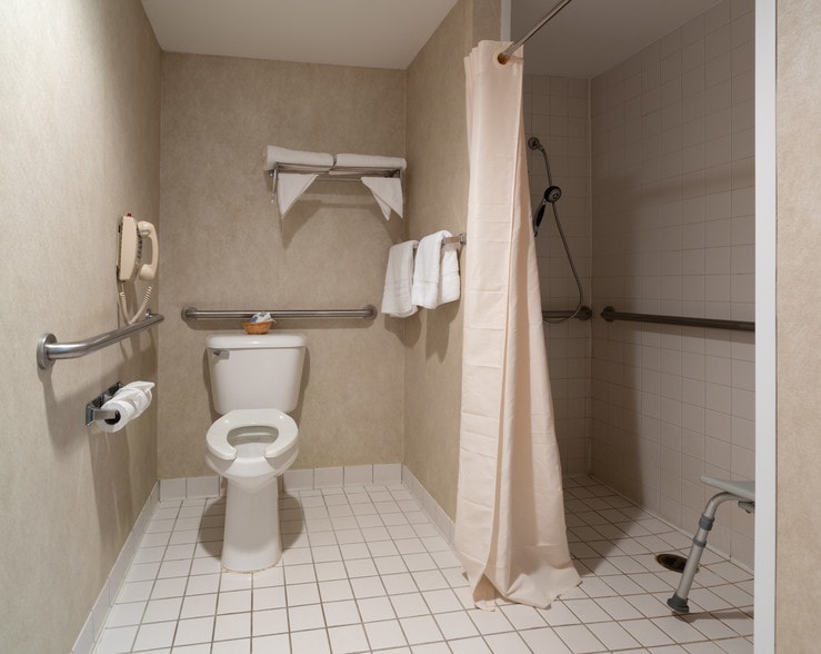 More Photos Of 1202 W Kansas Ave, Garden City Hotel For Sale