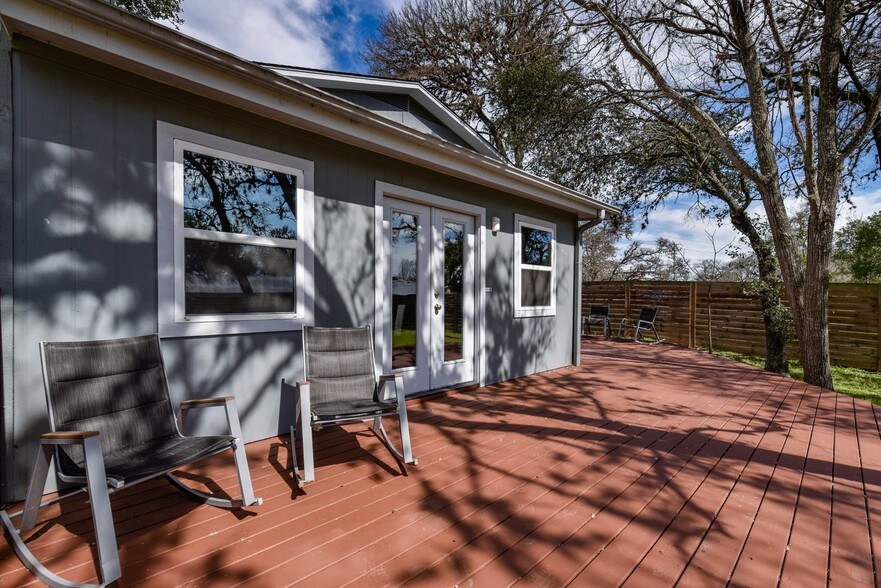 More Photos Of 2111 W Slaughter Ln, Austin Office For Sale