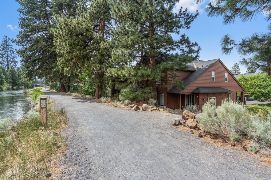 More Photos Of 363 SW Garfield Ave, Bend Apartments For Sale