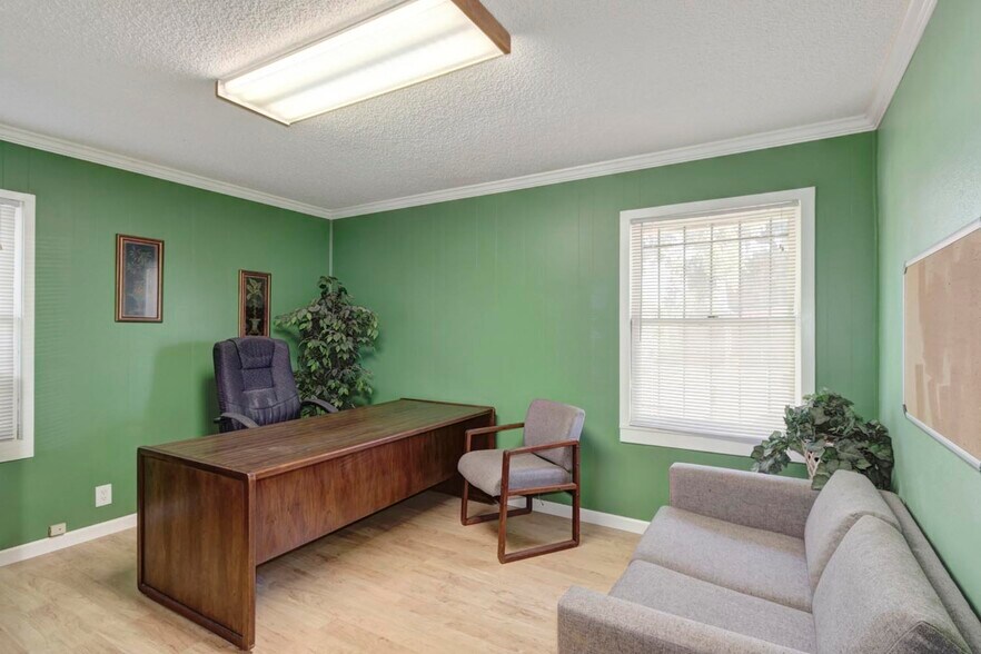 More Photos Of 3117 El Camino Ave, Sacramento Loft Creative Space For Lease