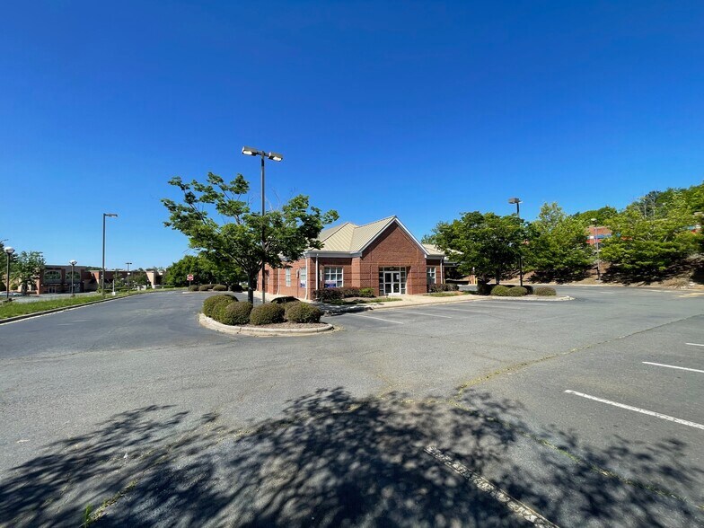 More Photos Of 15030 Idlewild Rd, Stallings Bank For Lease