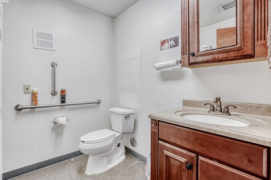 More Photos Of 8681 Rosemary St, Commerce City Warehouse For Sale
