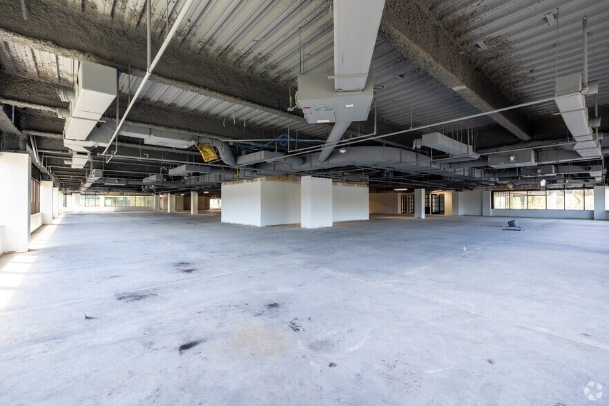 More Photos Of 9110 E Nichols Ave, Centennial Office For Sale