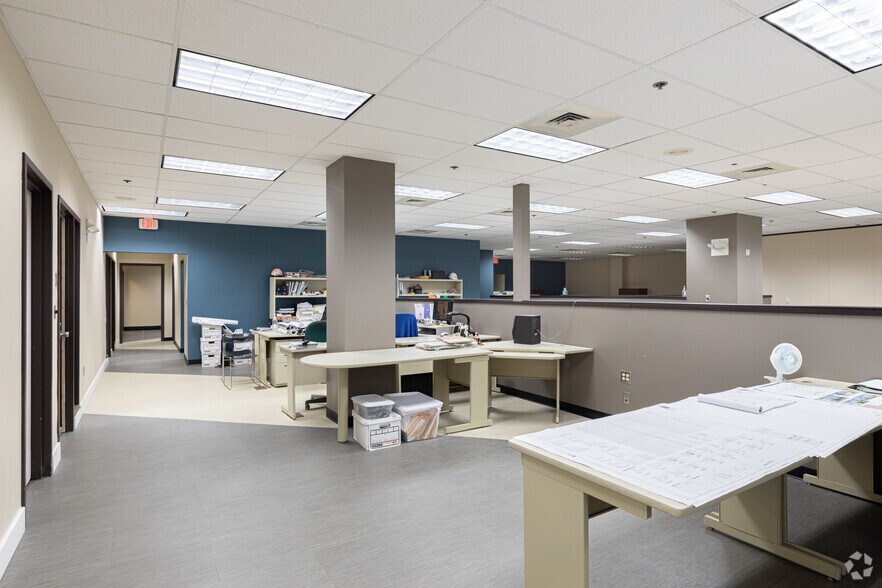 More Photos Of 480 Vantage Pt, Miamisburg Medical For Lease