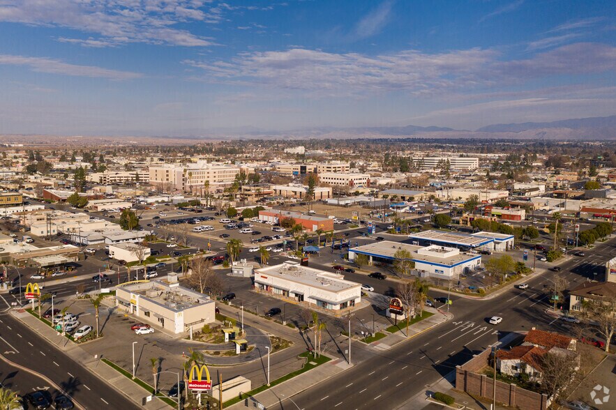 More Photos Of 1800 23rd St, Bakersfield General Retail For Sale