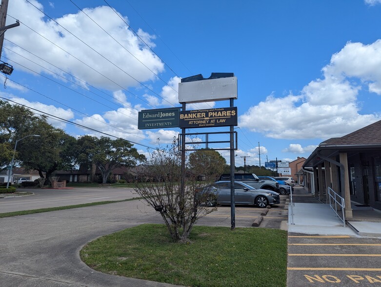 More Photos Of 8141 Gladys Ave, Beaumont Office For Lease