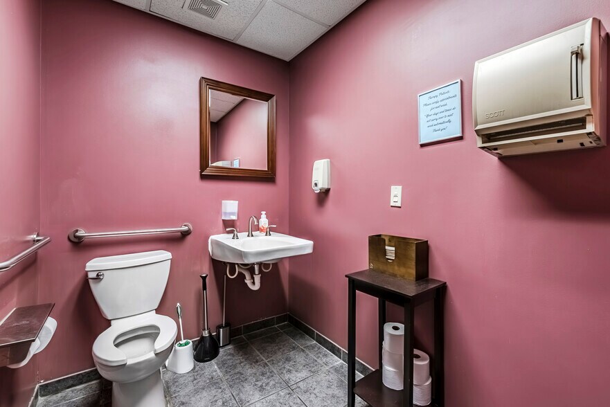 More Photos Of 600-606 Sherrill Rd, Sherrill General Retail For Sale