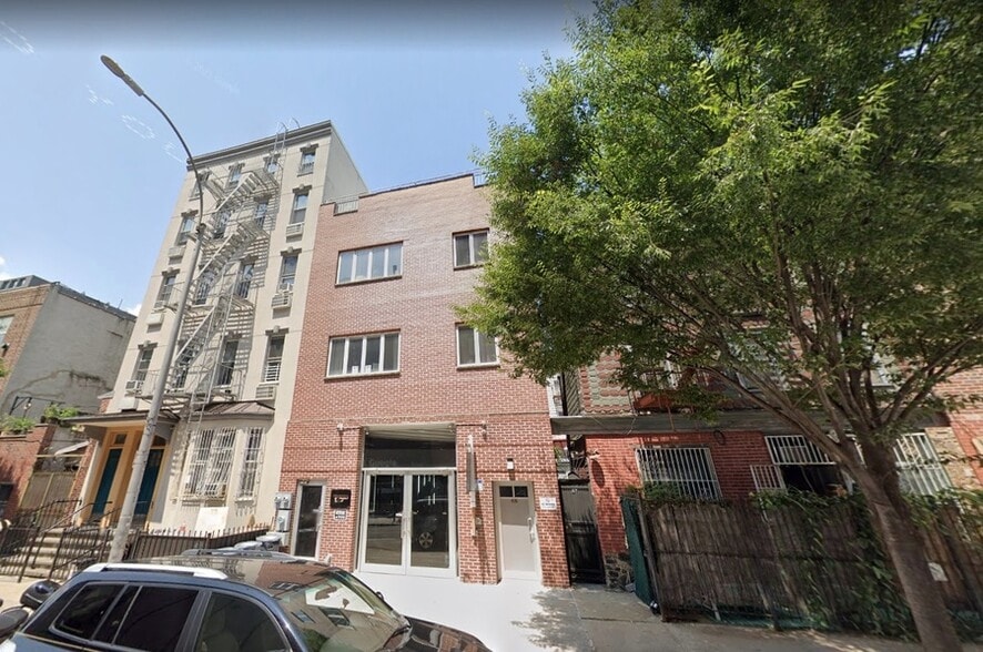 Primary Photo Of 65 Scholes St, Brooklyn Storefront Retail Residential For Lease