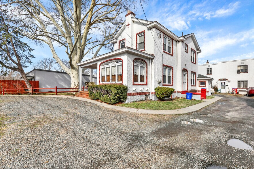 More Photos Of 2267 E Farragut Ave, Bristol Multifamily For Sale