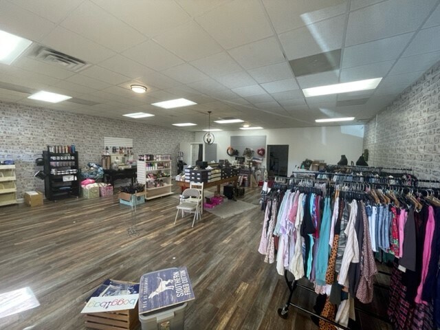 More Photos Of 112-118 Pointe South Dr, Randleman Storefront For Lease