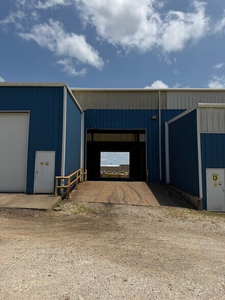 More Photos Of 5808 Fm 3455 Rd, Navasota Manufacturing For Lease
