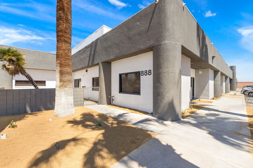 More Photos Of 888 E Research Dr, Palm Springs Warehouse For Lease