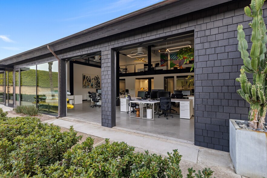 More Photos Of 236 S Sierra Ave, Solana Beach Loft Creative Space For Sale