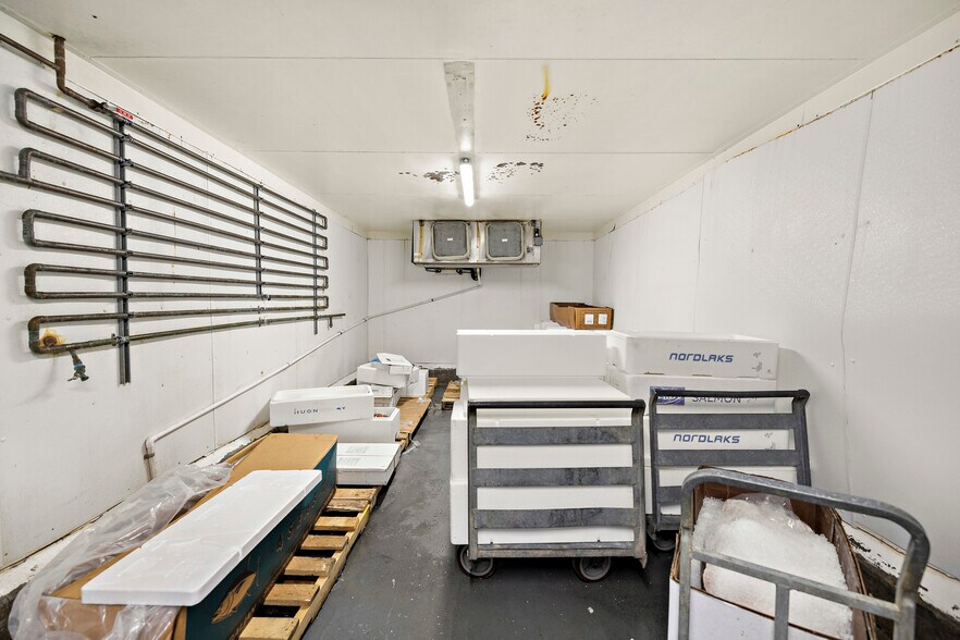 More Photos Of 410-414 Towne Ave, Los Angeles Warehouse For Sale