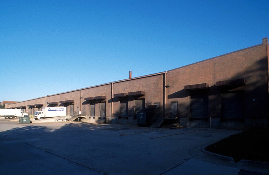 More Photos Of 5365 Dividend Dr, Decatur Distribution For Lease