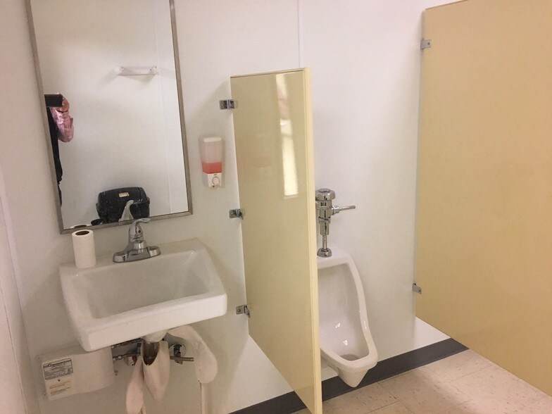 More Photos Of 12963 38 P St SW, Belfield Warehouse For Sale