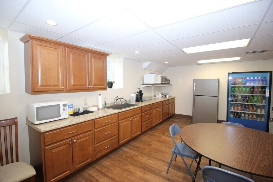 More Photos Of 3500 Bleachery Ave, New Hartford Warehouse For Sale