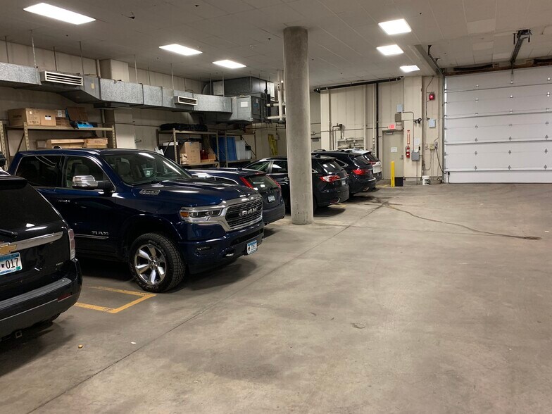 More Photos Of 1300 Mendota Heights Rd, Mendota Heights Office For Sale