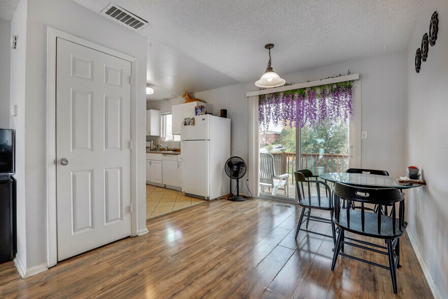 More Photos Of 446-452 S Depew St, Lakewood Apartments For Sale