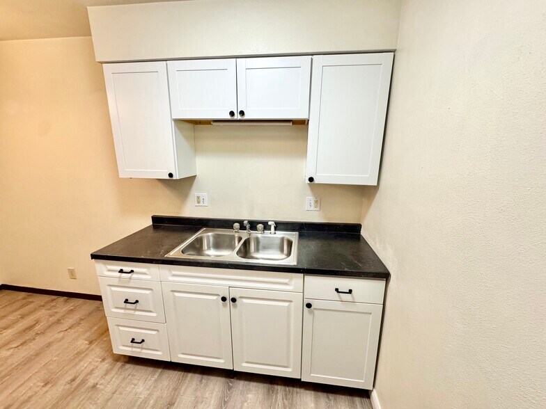 More Photos Of 901 S 74th St, Belleville Apartments For Sale