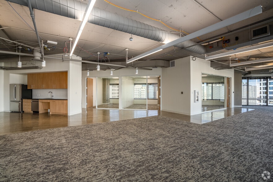 More Photos Of 701 Brazos St, Austin Office For Lease