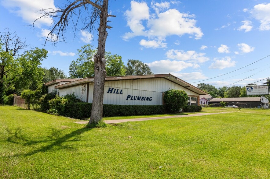 More Photos Of 1403 Crockett St, Lufkin Office Residential For Sale