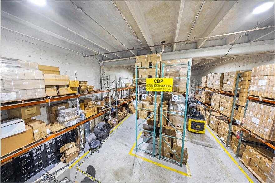 More Photos Of 7100-7114 NW 50th St, Miami Warehouse For Sale