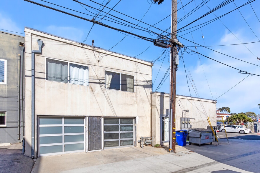 More Photos Of 3109-3115 Villa Way, Newport Beach Storefront Retail Office For Lease