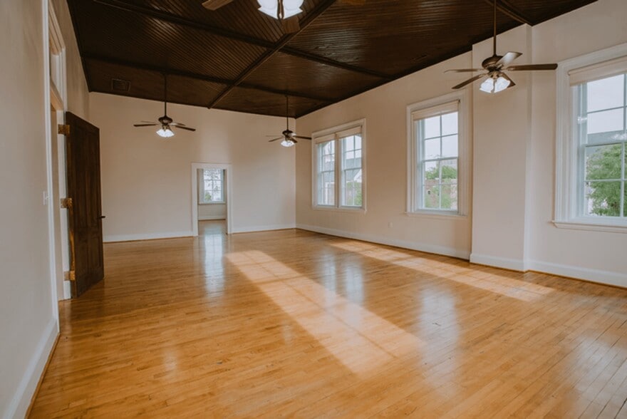 More Photos Of 441 Washington St, Portsmouth Office Residential For Sale
