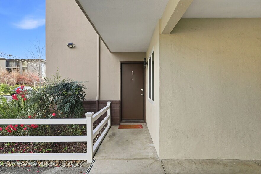 More Photos Of 470 Del Medio Ave, Mountain View Apartments For Sale