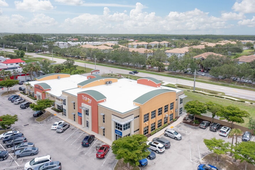 More Photos Of 13774 Plantation Rd, Fort Myers Medical For Lease