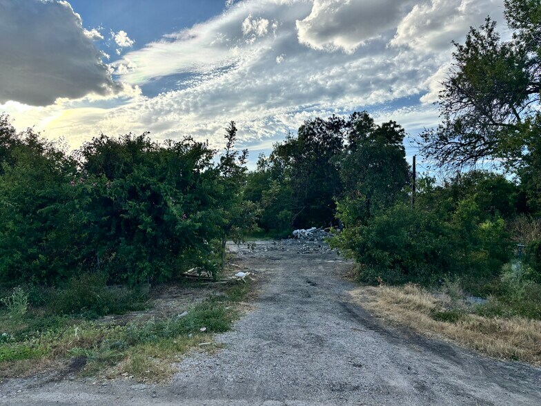 More Photos Of 110 Leisure Village Dr, New Braunfels Land For Sale