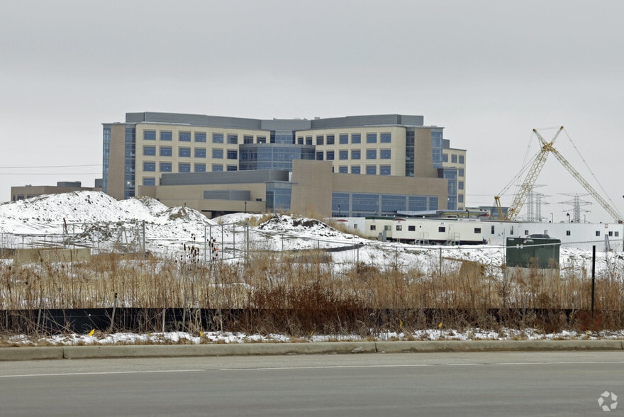 More Photos Of 1890 Silver Cross Blvd, New Lenox Office For Sale