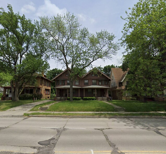 Primary Photo Of 3238 Collingwood Blvd, Toledo Multifamily For Sale