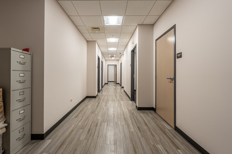 More Photos Of 4650 Southwest Hwy, Oak Lawn Medical For Sale